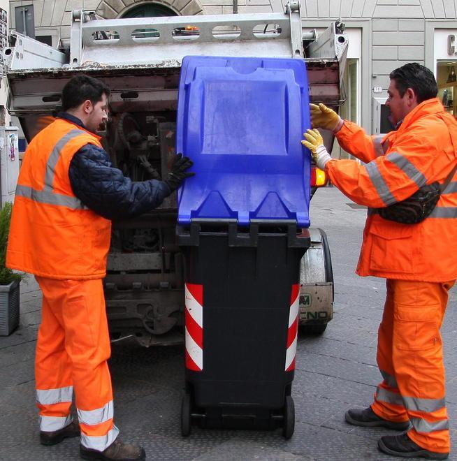 Si estende la raccolta porta a porta 
