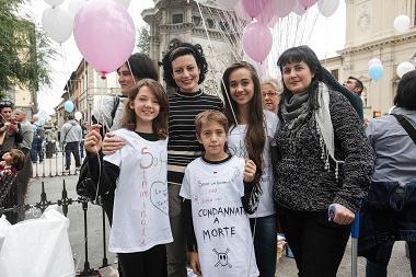 Centinaia a Firenze per il corteo promosso dai genitori di Sofia