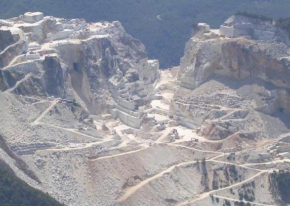 Tribunale del riesame, primo round alla difesa 