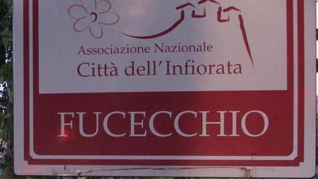 “Città dell’Infiorata” si prende la bocciatura meglio il Palio e Indro