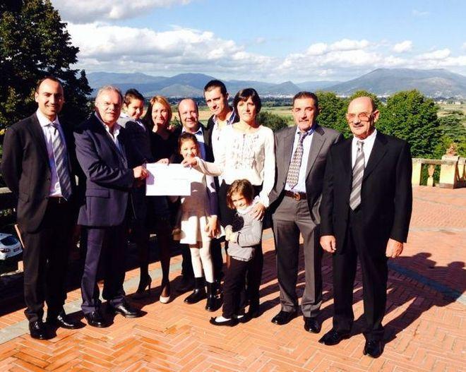 Montemurlo, azienda festeggia i 40 anni donando 40mila euro a una scuola 
