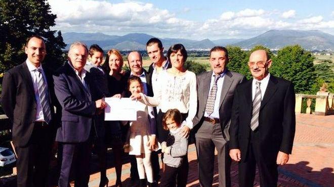 Montemurlo, azienda festeggia i 40 anni donando 40mila euro a una scuola