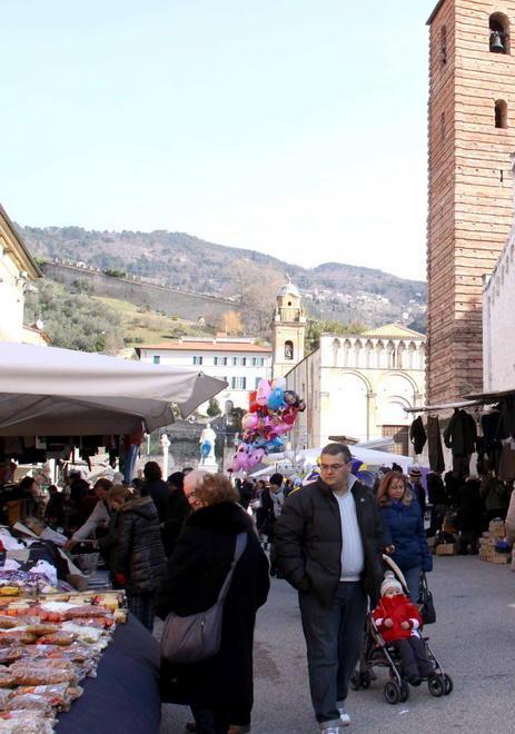 Dietrofront sulla fiera Tornano in centro i banchi di San Biagio 