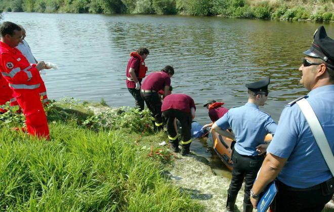 Esce di casa e si suicida gettandosi in Arno 