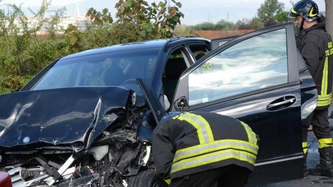 Tre persone ferite in un incidente