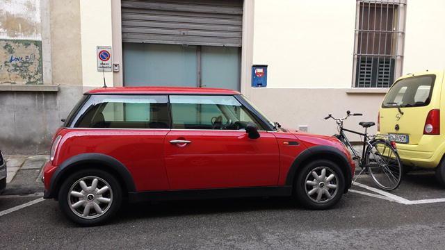 Con un bottino di centomila euro in auto, arrestato