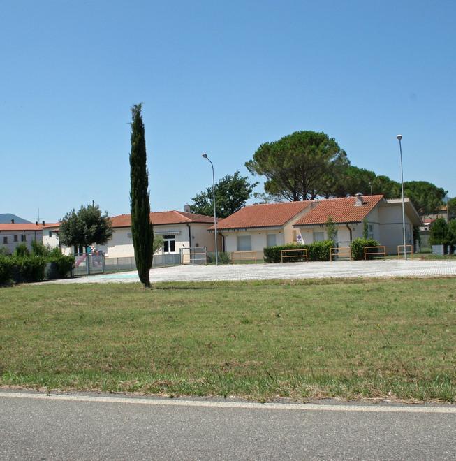 Investito a sette anni in pieno centro del paese 