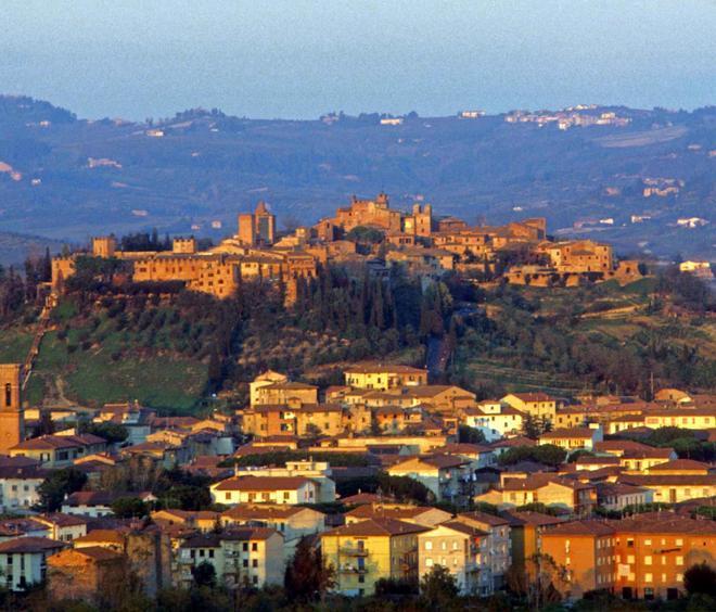 Boom di visitatori a Certaldo e l’assessore si toglie i sassolini