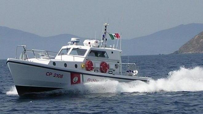 Guerra alla pesca di frodo, pontili sotto sequestro
