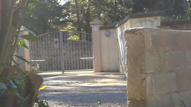 «Non possiamo passare con le carrozzine»