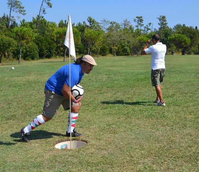 Andare in buca... di piede, debutta in città il footgolf 