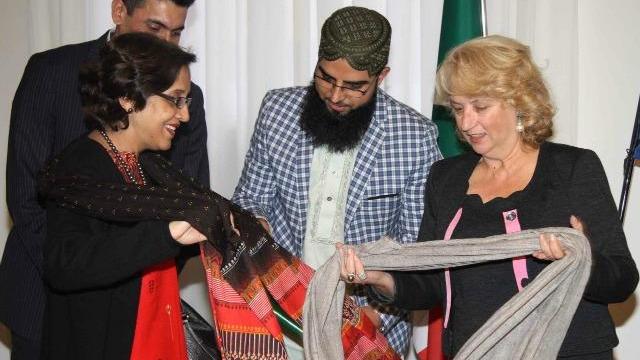 Giornata pratese per l’ambasciatore pakistano in ItaliaTehmina Janjua - LE FOTO