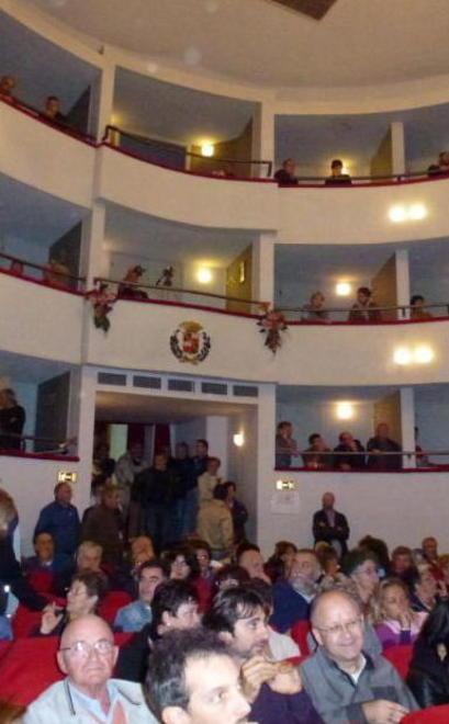 Il “Bell’Antonio” apre a Bagni di Lucca la stagione teatrale 