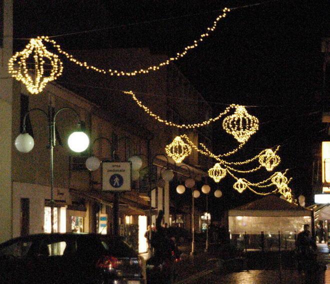 Manca un organizzatore Natale senza luminaria 