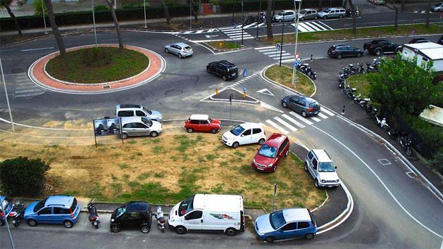 LA FOTO / Come ti parcheggio per andare alla partita
