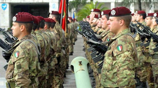 Nuovo attacco armato ai parà del Nembo 