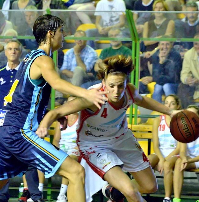Robbins e Halman attenti a quelle due, Megan prova da leader