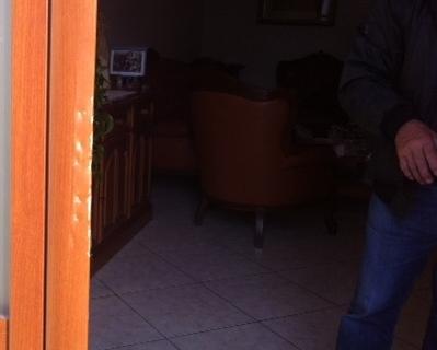 Montemurlo, torna a casa dal mercato e trova due ladruncole 