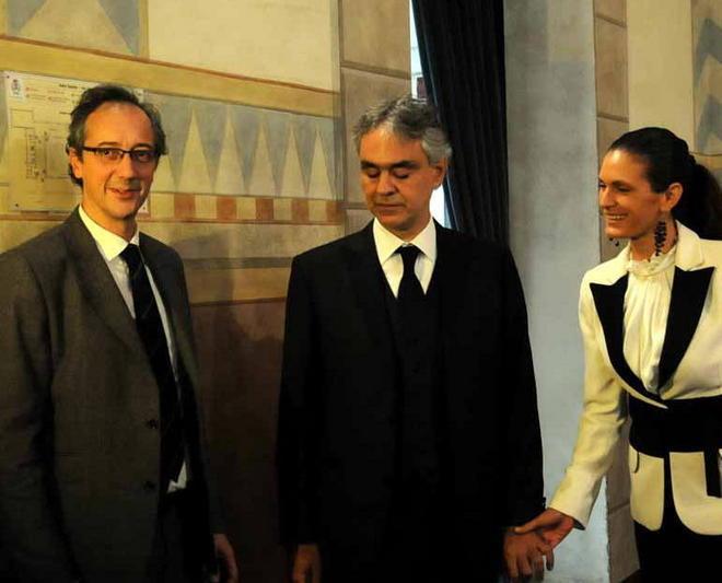 Andrea Bocelli si laurea in canto gli esaminatori sono apuani 