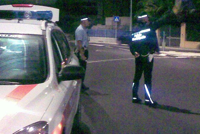 Non si ferma all’alt dei vigili aveva tasso alcolico a 1,92