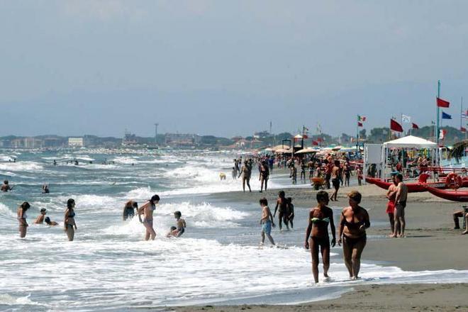 «I bagni tornino al Comune» 