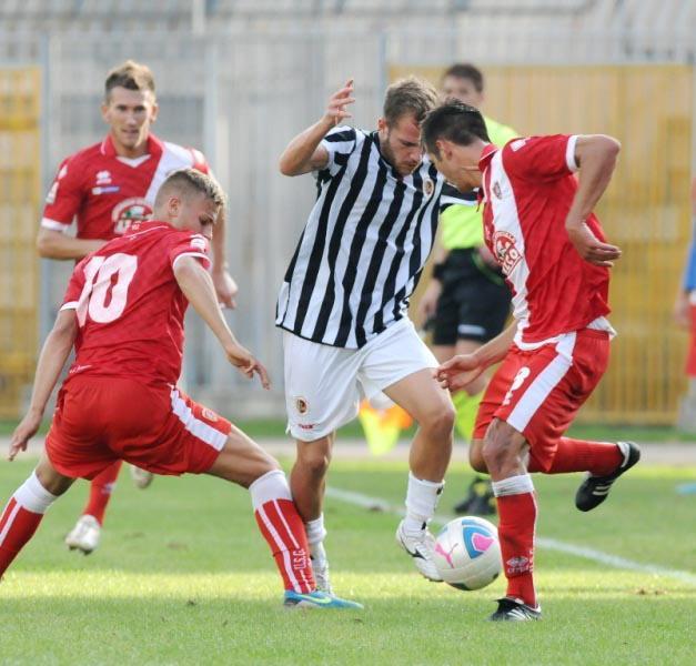 Grosseto travolgente in Coppa, 4 gol ad Ascoli 