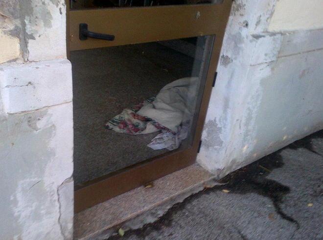 Stazioni dormitorio lasciate in abbandono 