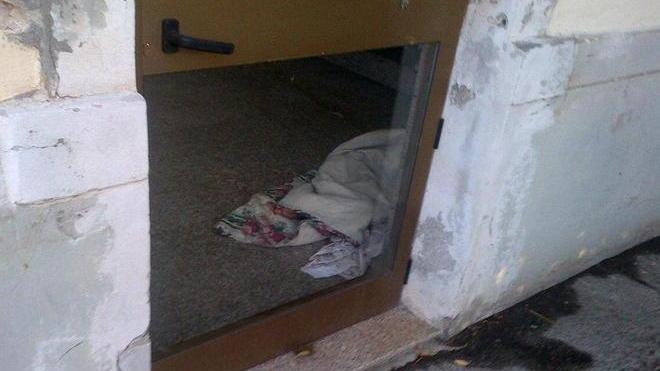 Stazioni dormitorio lasciate in abbandono