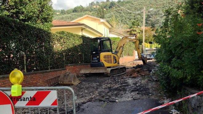 Riaperta la scuola Barsanti ma è di nuovo allerta meteo