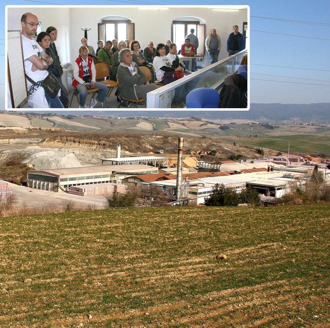 «No alla cava sui colli» Gli ambientalisti arrivano in Comune 