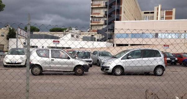 Caos parcheggi «I posti ci sono» 