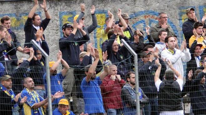 Carrarese, scatta l’allarme in difesa