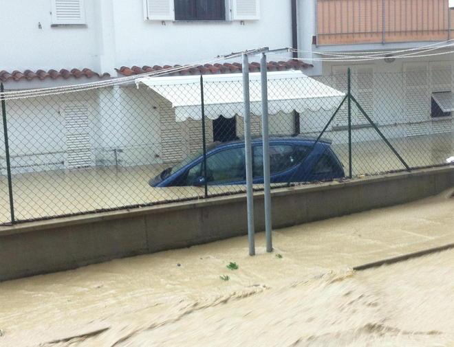 Allagamenti, il Consorzio si ribella «Tutta colpa di chi interra i fossi» 