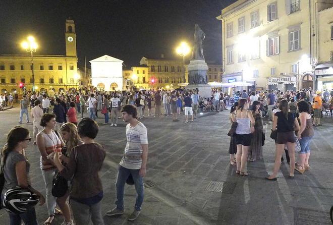 Morto lo studente colpito da malore in piazza 