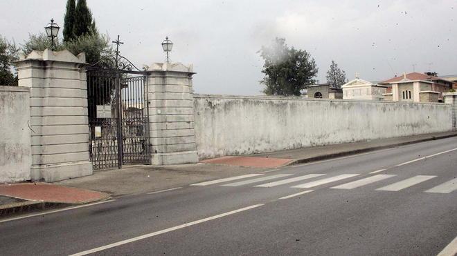 Furto di rame al cimitero di Ponte Ora le telecamere