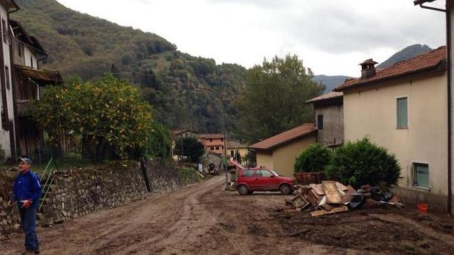 Sarà una giornata di paura mentre salgono gli sfollati