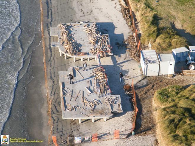 Ecomostro sul mare, via libera alla demolizione 