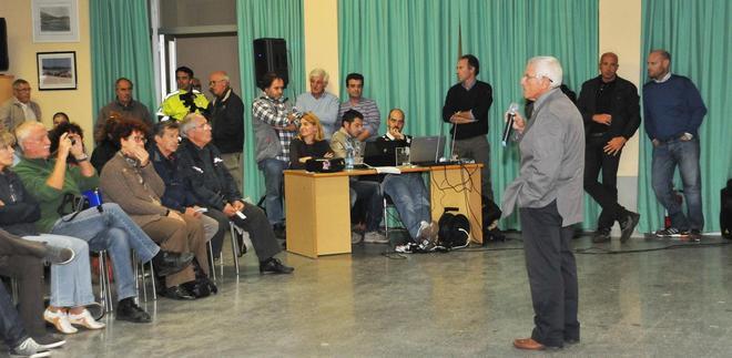 L’incontro con la comunità senegalese crea forti divisioni 