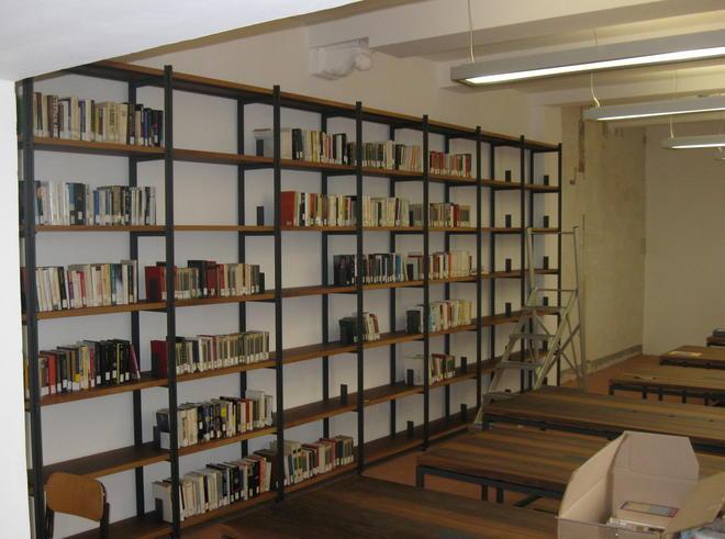 Biblioteca, avviato il trasloco 