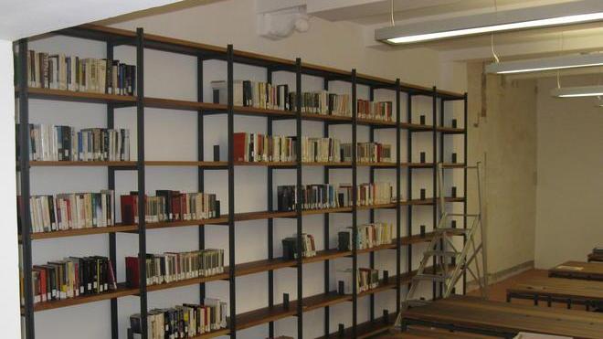 Biblioteca, avviato il trasloco
