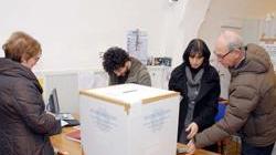 Fabiani, sms al veleno ai “nemici” Scoppia il caso dei tesseramenti