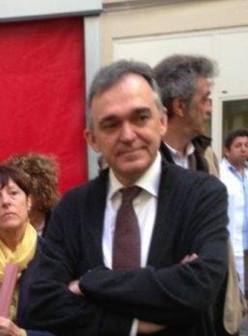Rossi tifa Unione nel primo round contro la fusione 