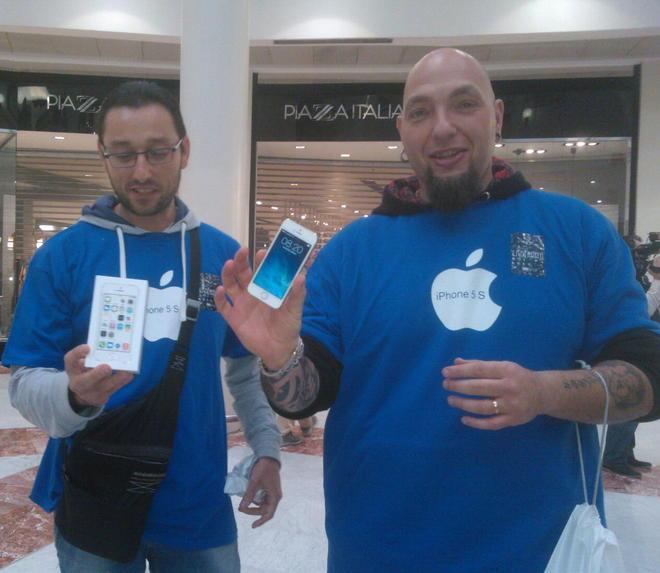 A un livornese il primo nuovo IPhone 