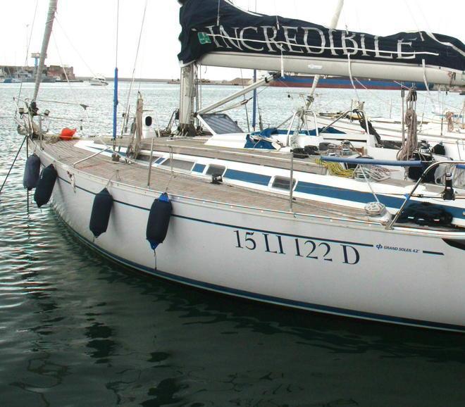 Collisione durante una regata, affonda un a barca, tutti salvi 