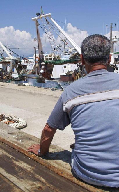  Fra pescatori e nautica è scontro aperto «Blocchiamo il porto» 