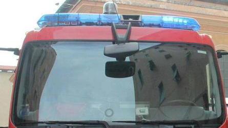 Intrappolata in casa con il femore rotto e il rischio incendio
