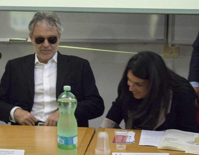 Premio alla leader della fondazione di Andrea Bocelli