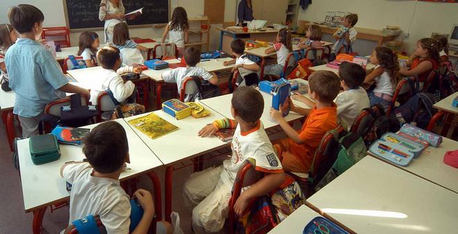Maestra dà uno schiaffo all’alunno, denunciata 