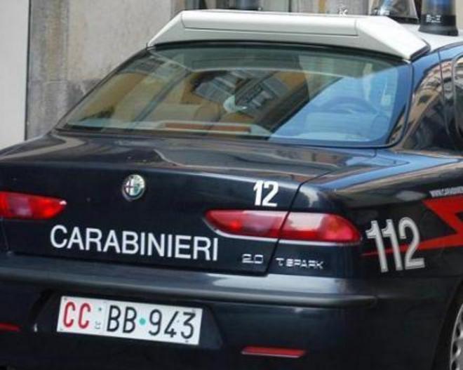 Litigio in stazione, ragazzo viene colpito da una bottiglia 