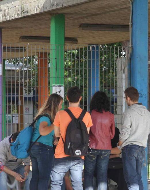 Datini, in pochi decidono l’occupazione 